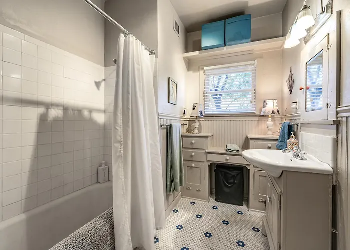 2 Mi To Downtown: Pet-friendly In Phoenix!