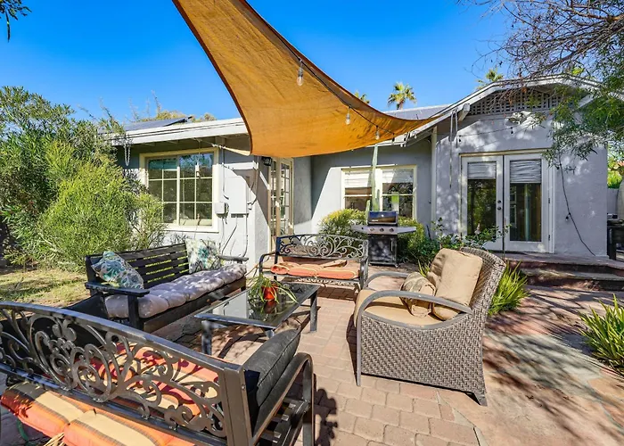 2 Mi To Downtown: Pet-friendly In Phoenix!